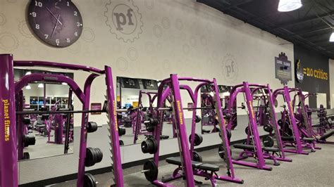 Gym in Farmington, NM 3000 E Main St. Planet Fitness