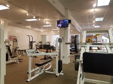 Gyms in albuquerque. Specialties: Since opening our doors in 2005 Powerflex Gym has provided its members with a first class clean, comfortable, and non-crowded training facility. As the largest 24 hour access club in Albuquerque we provide our members top brand strength and cardiovascular equipment, cardio entertainment theater, world class personal training, … 