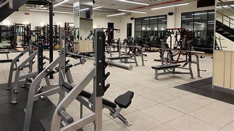 Gyms in brooklyn ny. If you’re having second thoughts about your gym lately, maybe because of the recent swarm of resolution-havers, it might be time to call it quits—and find a new gym. If you’re havi... 