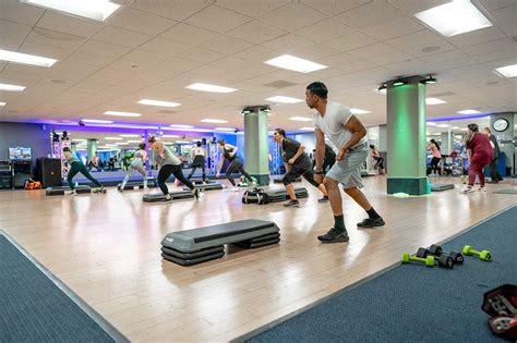 Gyms in burbank. Your Success is Our Goal. We understand that adapting new fitness habits is difficult and often fails. Our goal is to change your view on fitness, so that it becomes part of who … 