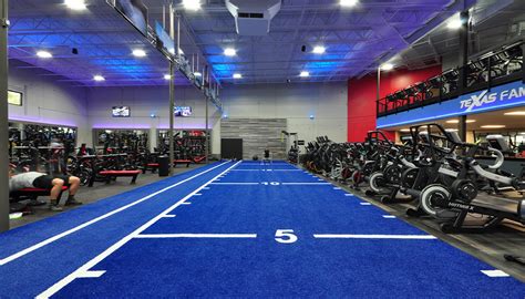 Gyms in dallas tx. Your local gym in Dallas (North Dallas), TX. Starting as low as $10 a month. Enjoy free fitness training, 24-hour access, and a clean, welcoming Judgement Free Zone. 