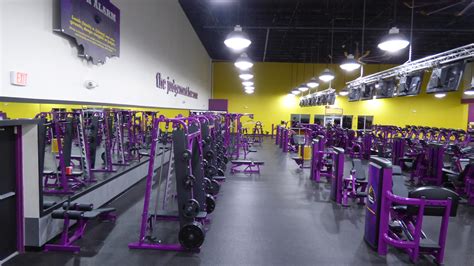Gyms in gainesville fl. Some popular services for gyms include: Personal Training. Group Fitness Training. Weekly gym memberships. Cardio Classes. Cycling Classes. Top 10 Best Powerhouse Gym in Gainesville, FL - December 2023 - Yelp - Gainesville Health & Fitness, Bailey's Health & Fitness Powered By Chuze Fitness, Southwest Recreation Center, … 
