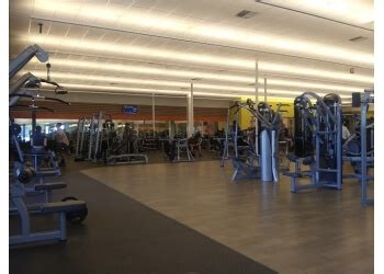 Gyms in oxnard. Exclusively listed for sale is 35,000 Single Tenant gym facility leased to World Gym International in Oxnard, CA. World Gym is on a NN lease, with just ... 