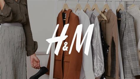 We review H&M's long-awaited e-commerce site: ease of use, shipping and returns policy, what it's missing, and more!.
