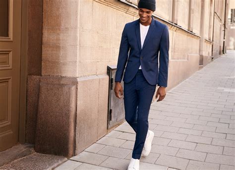 H and m suits. Regular Fit Flared trousers. £21.00 £34.99. Blazers & suits - sale. Our blazers and waistcoats for men come in styles from strictly business to street stylish. Renew your appearance with contemporary cuts and colours. 