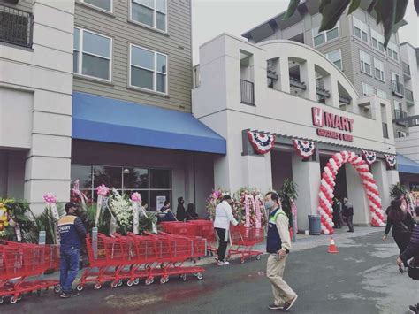 Apr 9, 2021 · Korean supermarket chain H Mart expects to open its 47,000-square-foot store at 3995 Alemany Blvd., its first in San Francisco, this spring. 