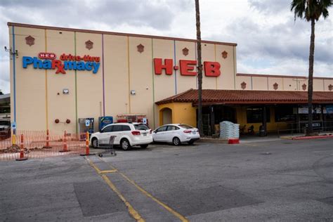 H-e-b on castroville road. Castroville Road and S General McMullen DriveLas Palmas Shopping Center a 256,213 square foot neighborhood center located at the northeast corner of Castroville Road and S. General McMullen Drive in San Antonio, Texas. Grocery-anchored by a strong performing, long-term H-E-B, the Property is currently 92.5% occupied by a … 