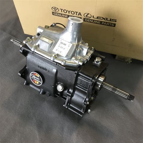 The Saab automatic transmission consists of a three-element torque converter and a hydraulically operated gearbox. This gearbox contains a planetary gear set that provides three fo.... 