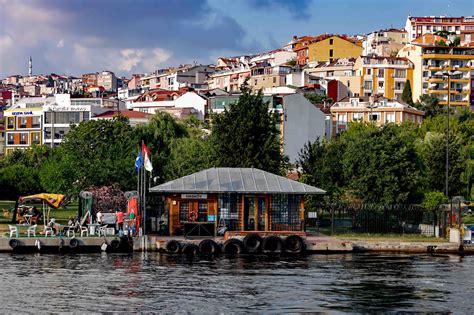 HALIÇ HATTI vapur hattının bu haftaki saatlerine genel bakış: 07:30'da çalışmaya başlıyor ve 19:45'da bitiyor.