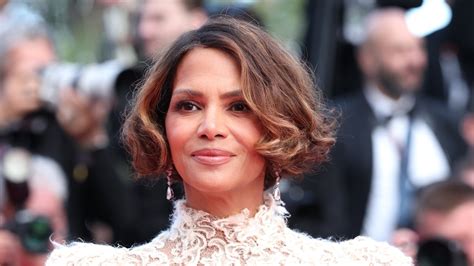 Halle Berry, 59, swears by creatine for reducing menopausal brain - balustradellc