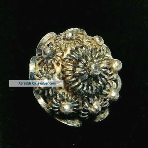 Hallmark Silver Button - Etsy - balustradellc