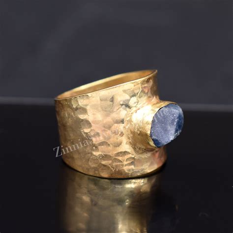 Hammered Raw Sapphire Ring - Etsy UK - balustradellc