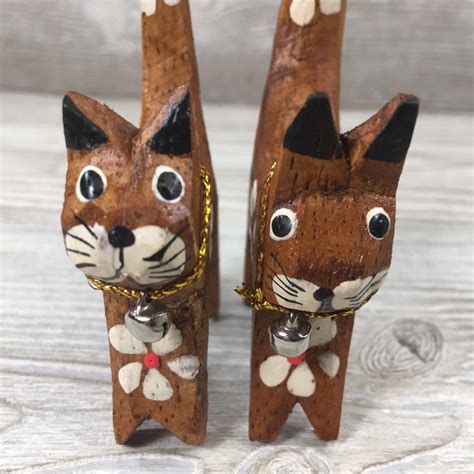 Handcarved Wooden Cats - Etsy - muktibox.com