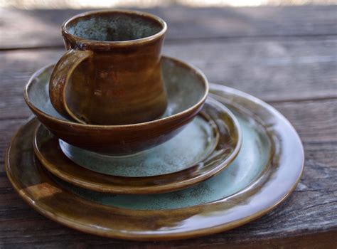 Handmade Ceramic Dinnerware and Decor - Melissa Z … - muktibox.com