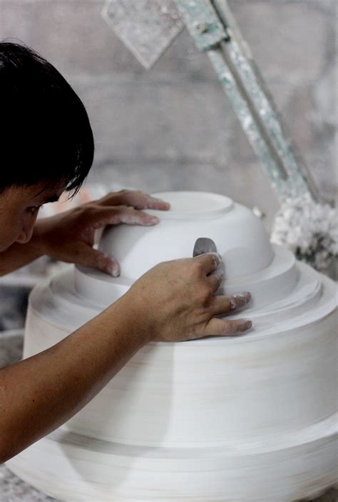 Handmade Ceramics Studio Thailand - muktibox.com