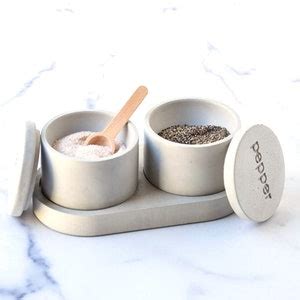 Handmade Porcelain Salt and Pepper Set - muktibox.com