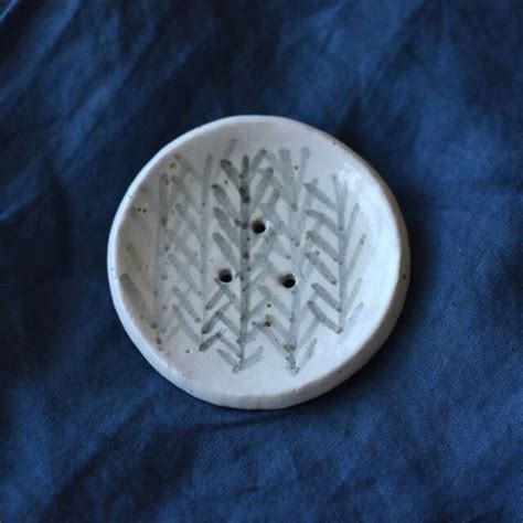 Handpainted Ceramic Soap dish - Kantha Karma - muktibox.com