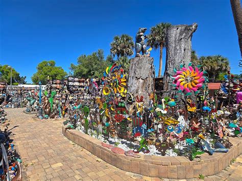 Handpainted Eco Art | Barberville Yard Art | Florida - muktibox.com