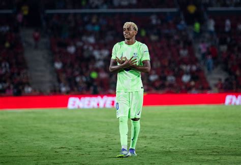 Hansi Flick Barcelona 4-2-3-1 | FM Base - balustradellc