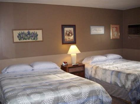 HARBOR BEACH INN - Hotels - 722 State St, Harbor …