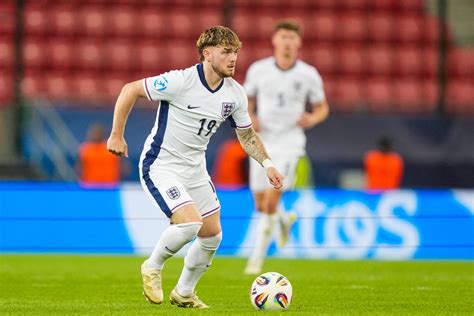 Harvey Elliott, midfielder - Liverpool FC - balustradellc