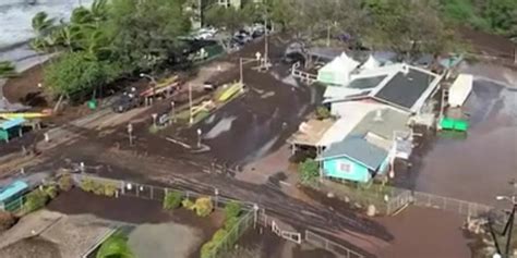 Hawaii slammed by storm, heavy rains and flooding - Yahoo - balustradellc