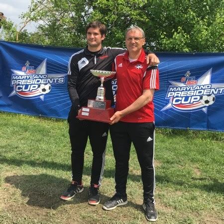 HCC Soccer Coach Stefan Draganov Named "Coach of the Year"