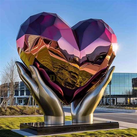 Heart sculptures - Modern stainless steel sculptures and statues - muktibox.com