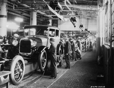 Henry Ford Assembly Line Model T Factory Workers - wintechmobiles.com