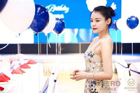 Herici - Elegant Serif Typeface, a Font by Astuti Studio - muktibox.com