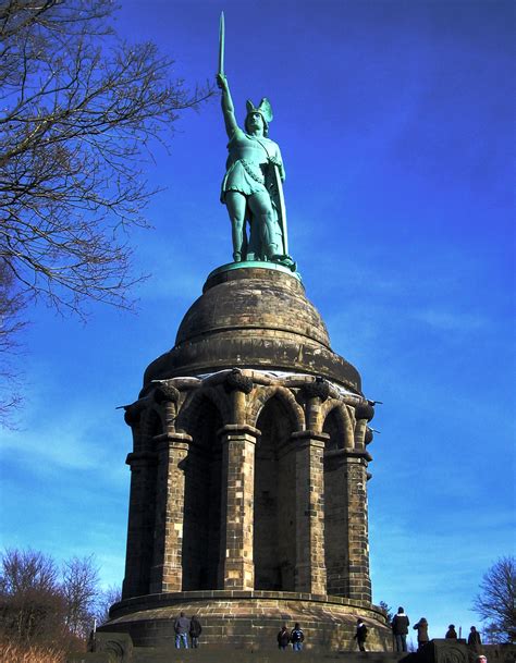 HERMANNSDENKMAL