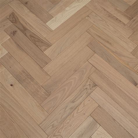 Herringbone Oak Flooring | Floors | Howdens - balustradellc
