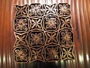 Hiasan Logam Tembaga Bernuansa Etnik dan Antik - balustradellc