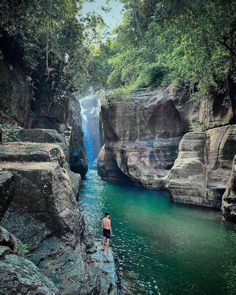 Hidden waterfall just 1 hour from Labuan Bajo Cunca ... - balustradellc