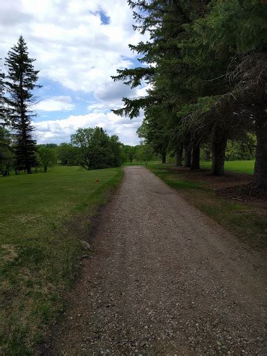 HILLCREST GOLF CLUB - Golf - 100 Sandwood Pl, Park River, ND