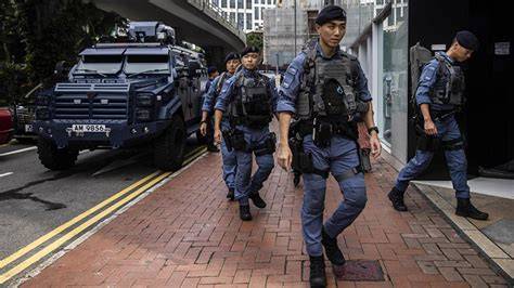 HK Police Raid Unbiased Library Run by Ex-Reporters