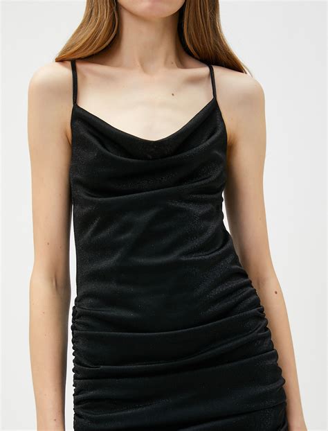 HM siyah simli gece elbisesi. 