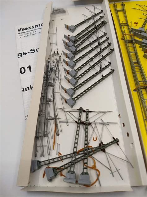 HO Scale Catenary from Viessmann - Reynaulds