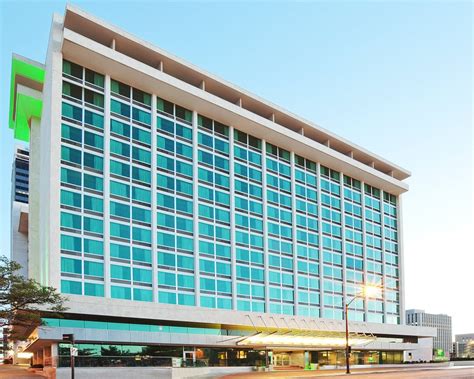HOLIDAY INN TULSA CITY CENTER 81 (̶1̶6̶1̶) Updated 2021 Prices