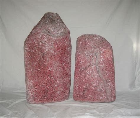 Hollow Stone Figures - By Brian Paral - muktibox.com