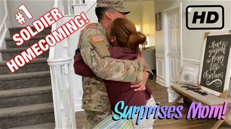 HOME FOR THE HOLIDAYS: Soldier surprises mom