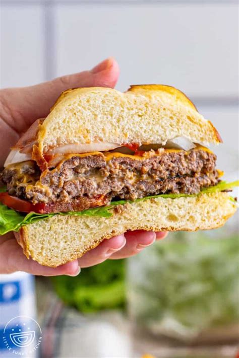 Homemade Smash Burger Recipe (tips and tricks!) - balustradellc