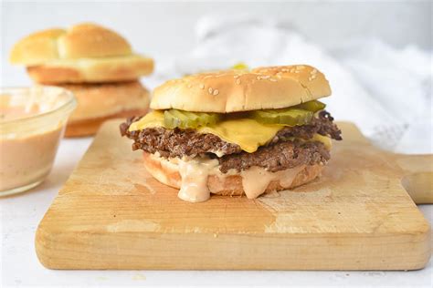 Homemade Smashburgers Recipe - Ready In Only 10 Minutes! - balustradellc