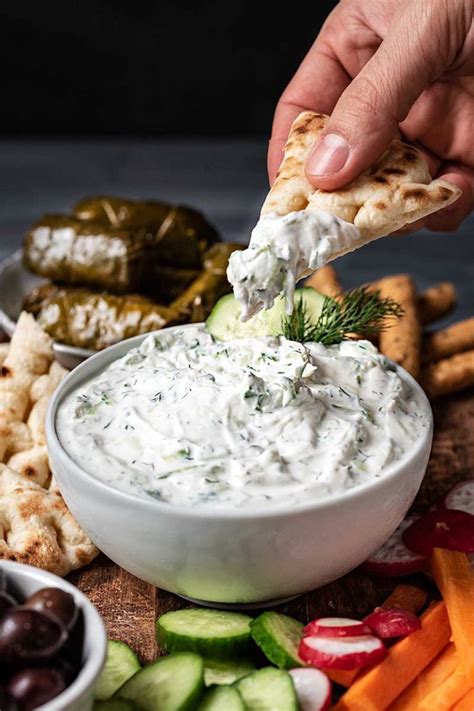 Homemade Tzatziki Sauce (classic + 2 variations) - balustradellc
