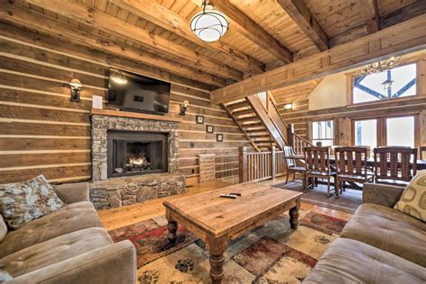 Hot Tub, Pool Table! Luxury Log Cabin in Franklin, Franklin (updated ... - balustradellc