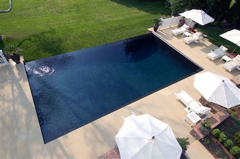 How a Vanishing Edge Swimming Pool Works - Leisure … - balustradellc