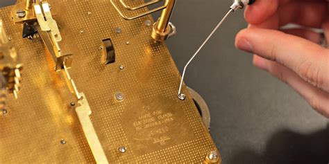 How and where to oil your clock - horologica - balustradellc