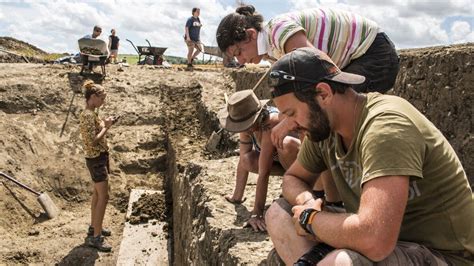 How do Archaeologists Identify Artifacts: Unearthing the Past Through ... - wintechmobiles.com