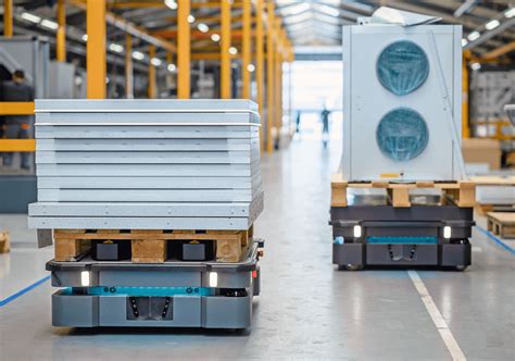 How Is AMR & IoT Integration Transforming Warehouse Automation? - coolestguyplanet.net