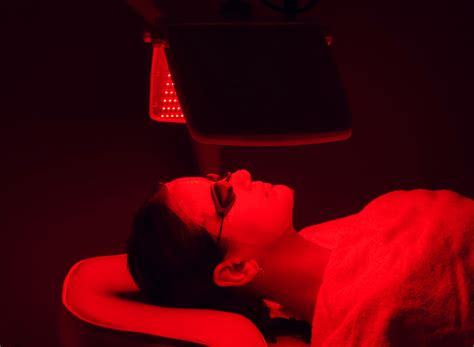 HOW RED LIGHT THERAPY AND YOGA ARE CONNECTED?